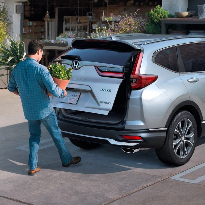 CR-V touchless hatch